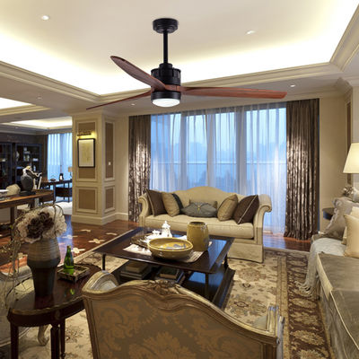 Folhas de madeira Ventiladores de teto europeus com luzes Decorativo motor de corrente contínua