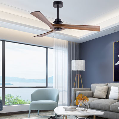 Ventilador de teto de madeira de 3 lâminas decorado com luz e controle remoto