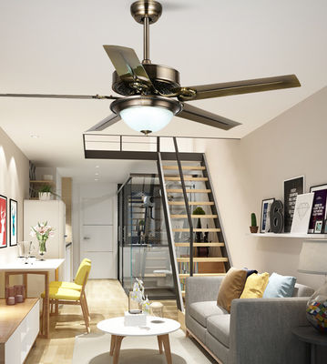 Ventilador de teto moderno de estilo europeu com luz LED Villa AC DC 5 lâminas de ferro